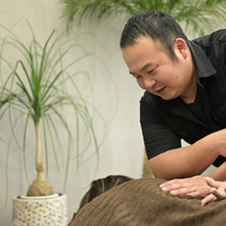 最新機器と卓越した手技で最大効率の治療を。